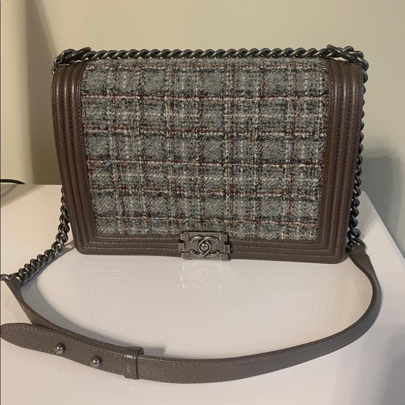 CHANEL Handbags - Chanel Le Boy Large Size Tweed with leather CHANEL Handbags - Chanel Le Boy Large Size Tweed with leather